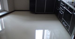 Наливной пол на кухне Краснодар, цена от 883 руб.